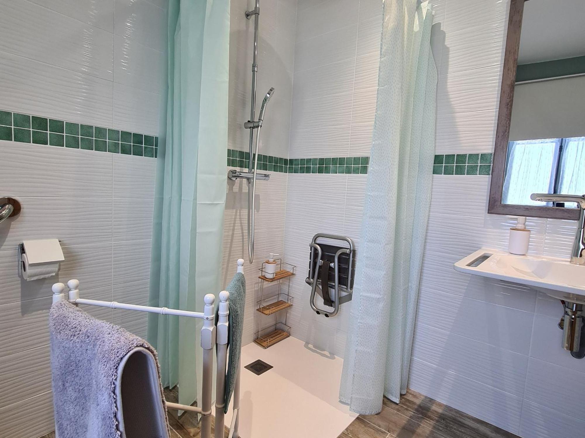 Gite Spacieux A Briare Avec Terrasse, Ideale Pour Familles Et Seminaires, Animaux Acceptes. - Fr-1-590-371 Экстерьер фото