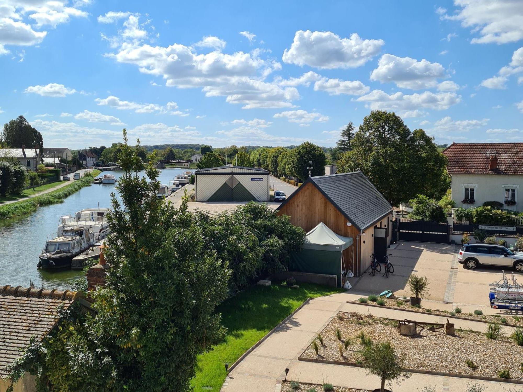 Gite Spacieux A Briare Avec Terrasse, Ideale Pour Familles Et Seminaires, Animaux Acceptes. - Fr-1-590-371 Экстерьер фото