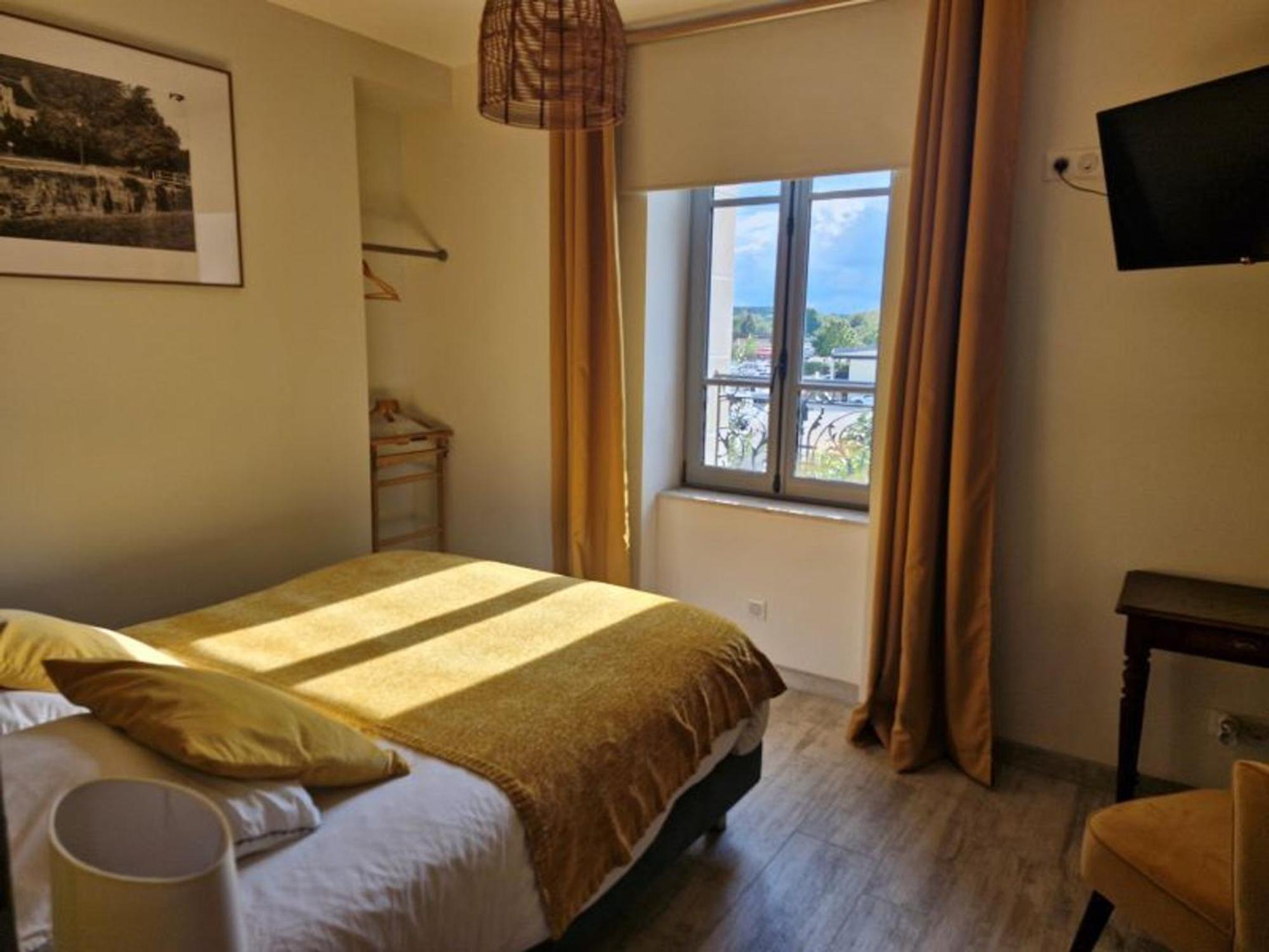 Gite Spacieux A Briare Avec Terrasse, Ideale Pour Familles Et Seminaires, Animaux Acceptes. - Fr-1-590-371 Экстерьер фото