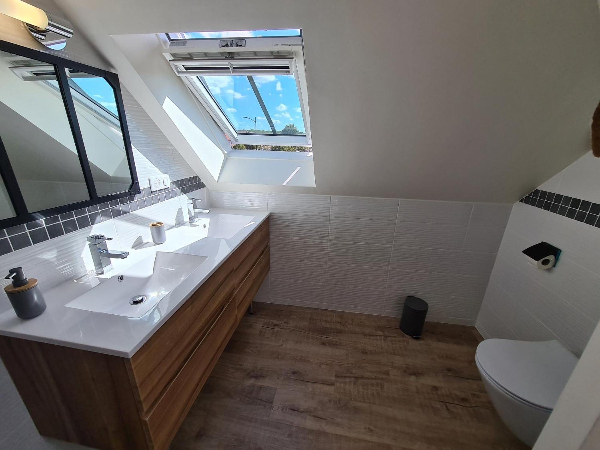 Gite Spacieux A Briare Avec Terrasse, Ideale Pour Familles Et Seminaires, Animaux Acceptes. - Fr-1-590-371 Экстерьер фото